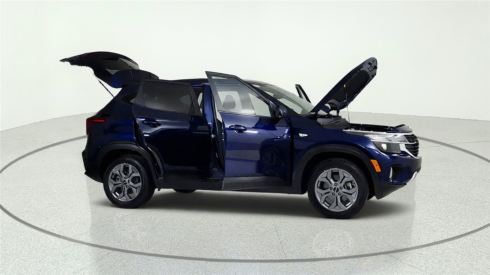 Used 2025 Kia Seltos LX AWD/4WD image 15