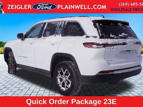 Used 2024 Jeep Grand Cherokee Limited image 2