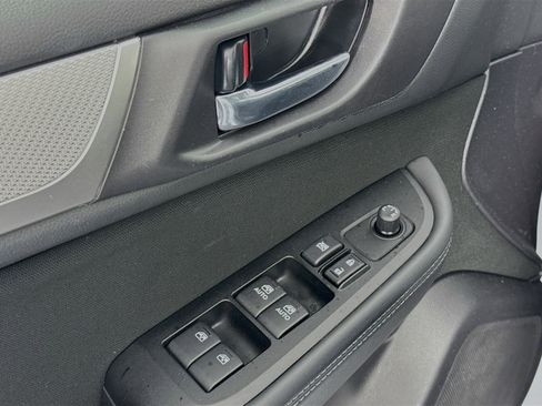 Used 2018 Subaru Outback 2.5i Premium image 17