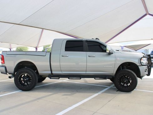 Used 2023 RAM 3500 Laramie AWD/4WD image 9