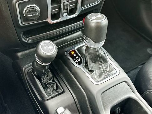 Used 2024 Jeep Wrangler Sahara w/ Technology Group image 17