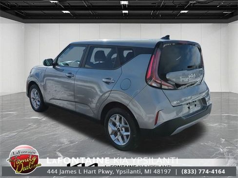 Certified 2023 Kia Soul LX w/ Option Group 015 image 3