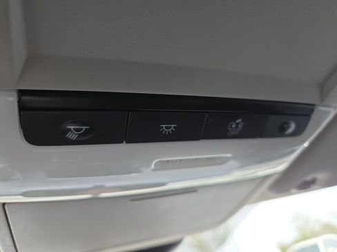 Used 2023 Nissan Sentra SR w/ Trunk Package image 21