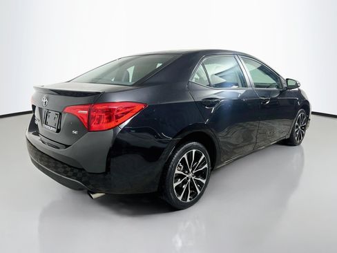 Used 2018 Toyota Corolla SE FWD image 4