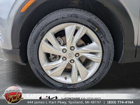 Used 2024 Buick Encore GX Preferred FWD image 32
