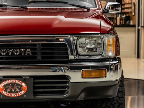 Used 1991 Toyota Pickup Deluxe image 29
