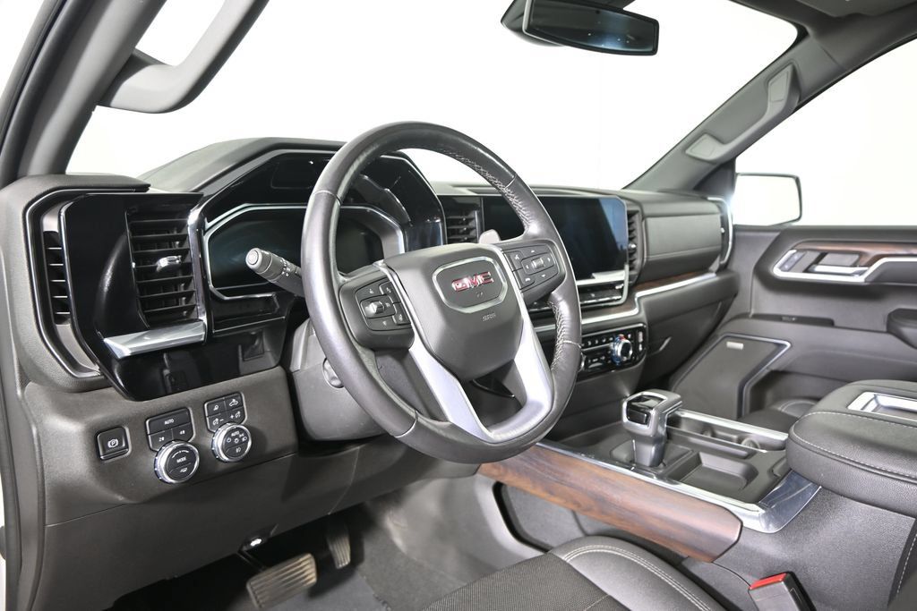 Used 2022 GMC Sierra 1500 SLT w/ SLT Convenience Package AWD/4WD image 22