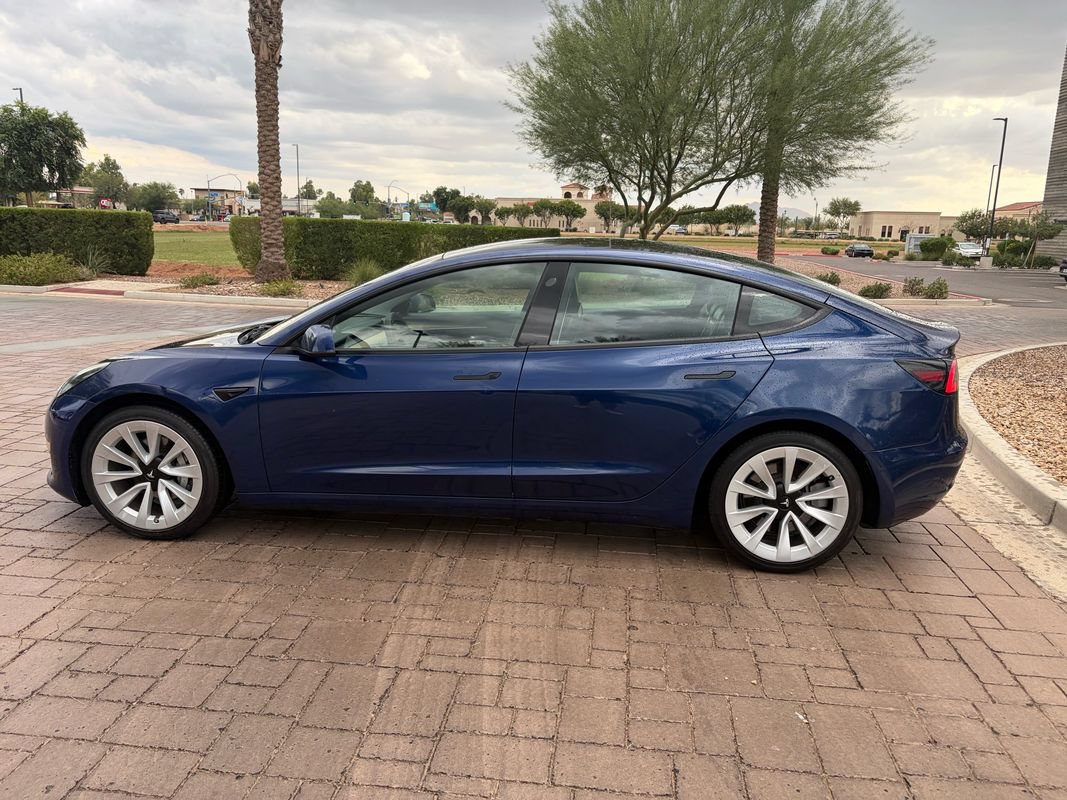 Used 2022 Tesla Model 3 RWD image 5