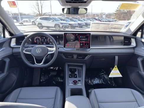 New 2026 Volkswagen Tiguan SE AWD/4WD image 20