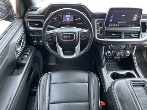 Used 2021 GMC Yukon SLT w/ SLT Premium Package image 6