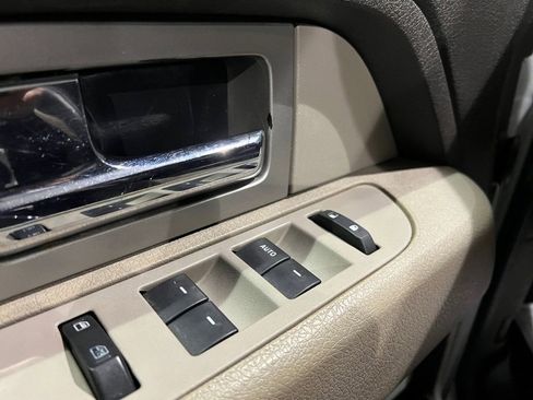 Used 2010 Ford F150 XLT image 19