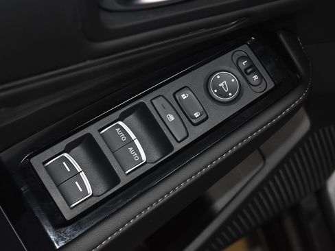 Used 2024 Honda Accord Touring image 6