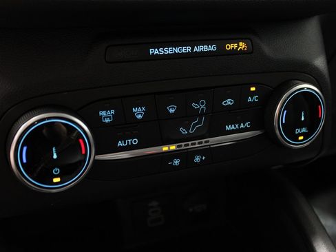 Certified 2025 Ford Escape Active image 33