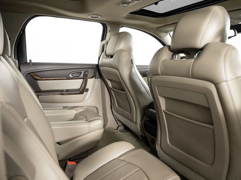 Used 2015 GMC Acadia Denali image 27