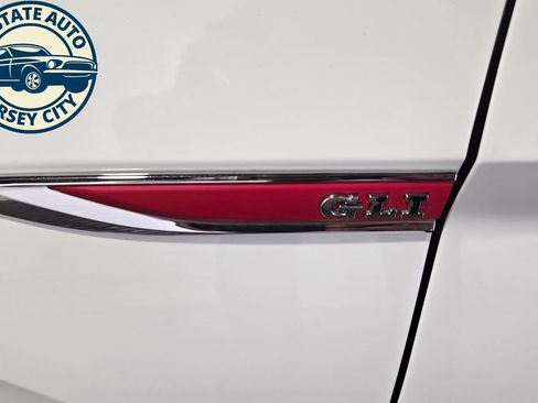 Used 2019 Volkswagen Jetta GLI Autobahn FWD image 28