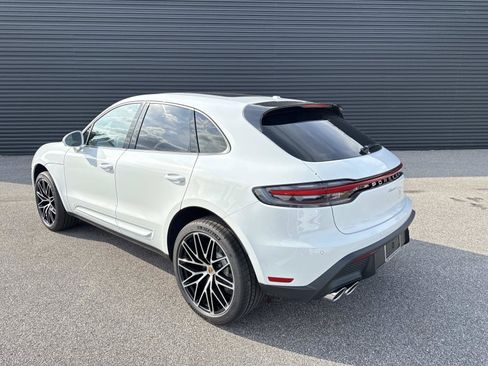 Used 2026 Porsche Macan AWD/4WD image 3