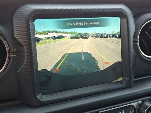 Certified 2021 Jeep Gladiator Overland image 20