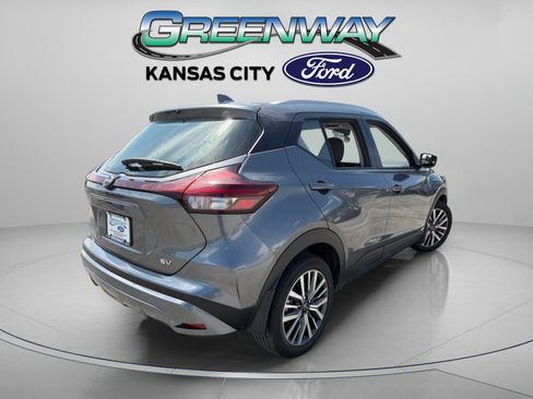 Used 2024 Nissan Kicks SV FWD image 8