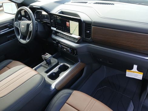 New 2026 Chevrolet Silverado 1500 High Country w/ High Country Premium Package AWD/4WD image 88