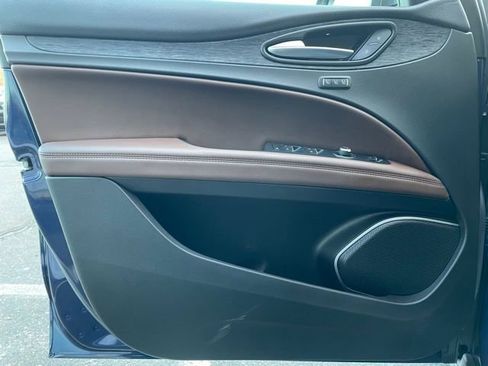 Used 2021 Alfa Romeo Stelvio Sprint w/ Sun & Sound Package image 10