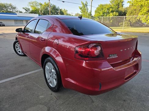 Used 2014 Dodge Avenger SE FWD image 29