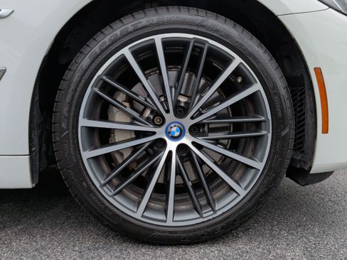 Certified 2023 BMW 530e w/ Premium Package RWD image 14