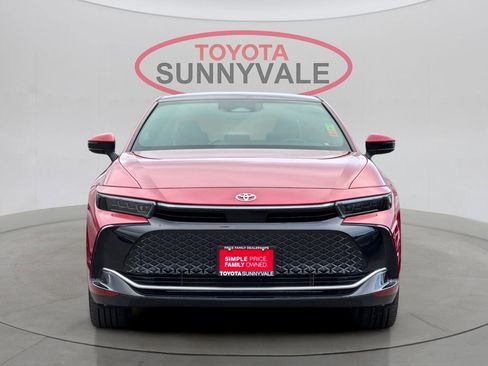 Used 2024 Toyota Crown Platinum image 11