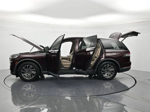 Used 2020 Lincoln Aviator 2WD w/ Class IV Trailer Tow Package image 46