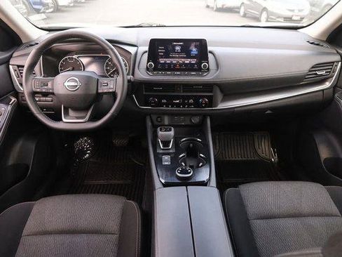 Used 2025 Nissan Rogue SV AWD/4WD image 22