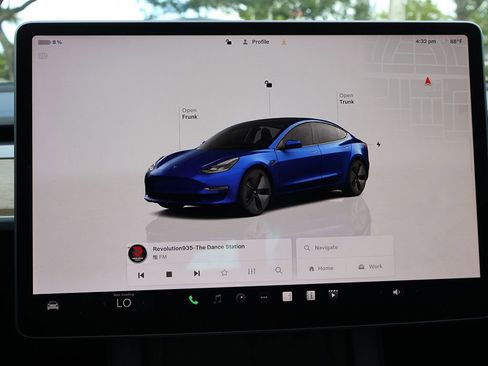 Used 2023 Tesla Model 3 Standard Range RWD image 34