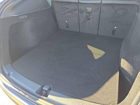 Used 2023 Tesla Model Y Long Range image 29