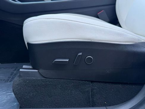 Used 2021 Tesla Model Y Long Range image 27