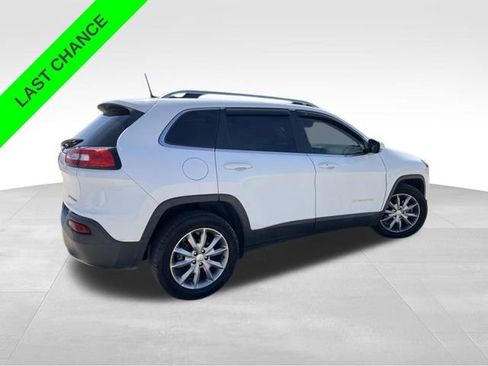 Used 2018 Jeep Cherokee Limited FWD image 6