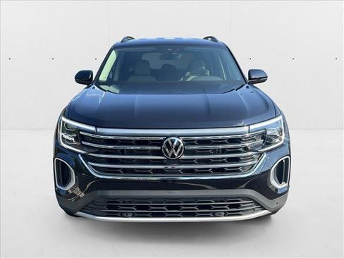 New 2026 Volkswagen Atlas SE FWD image 6