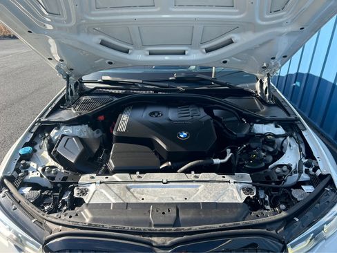 Used 2021 BMW 330i xDrive Sedan w/ M Sport Package image 6