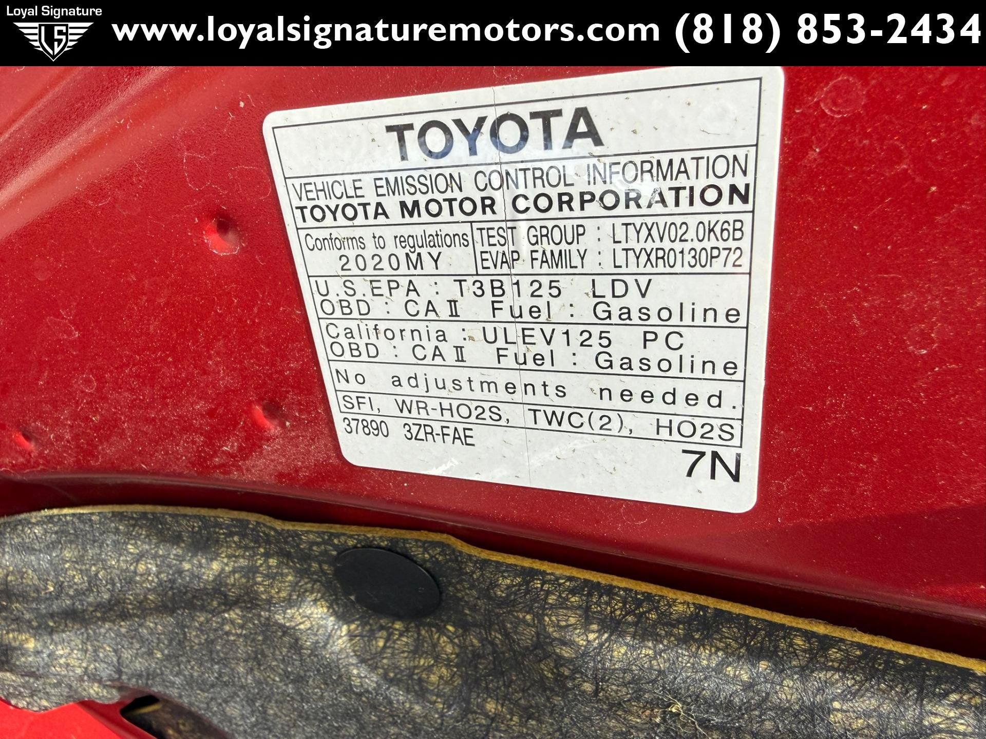 Used 2020 Toyota C-HR XLE FWD image 30