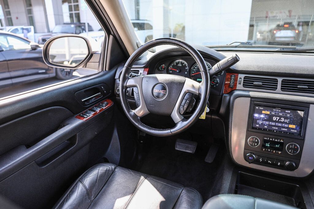 Used 2014 GMC Yukon XL SLT RWD image 4