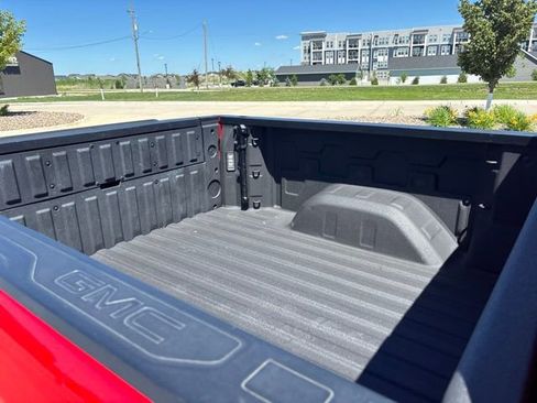 Used 2022 GMC Sierra 1500 Elevation w/ Elevation Premium Package AWD/4WD image 28