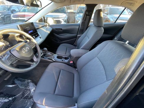 Used 2025 Toyota Corolla LE image 25