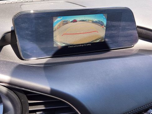 Used 2025 MAZDA MAZDA3 s FWD image 9