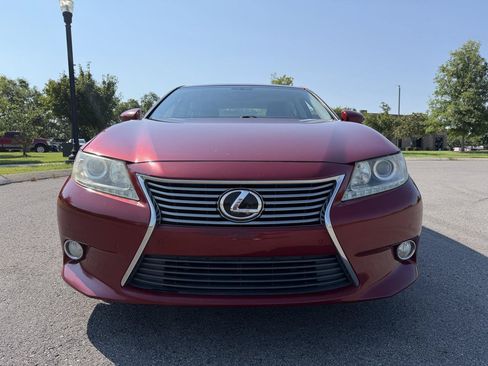 Used 2013 Lexus ES 350 w/ Luxury Pkg FWD image 2