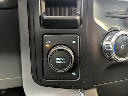 Certified 2022 Ford F150 XLT w/ Equipment Group 302A High image 21