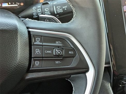 Certified 2023 Jeep Grand Cherokee L Laredo image 23