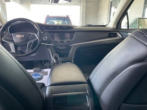 Used 2017 Cadillac XT5 Luxury w/ Driver Awareness Package FWD image 30