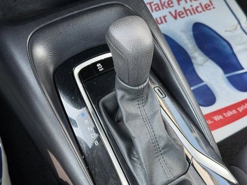 Used 2022 Toyota Corolla LE FWD image 27
