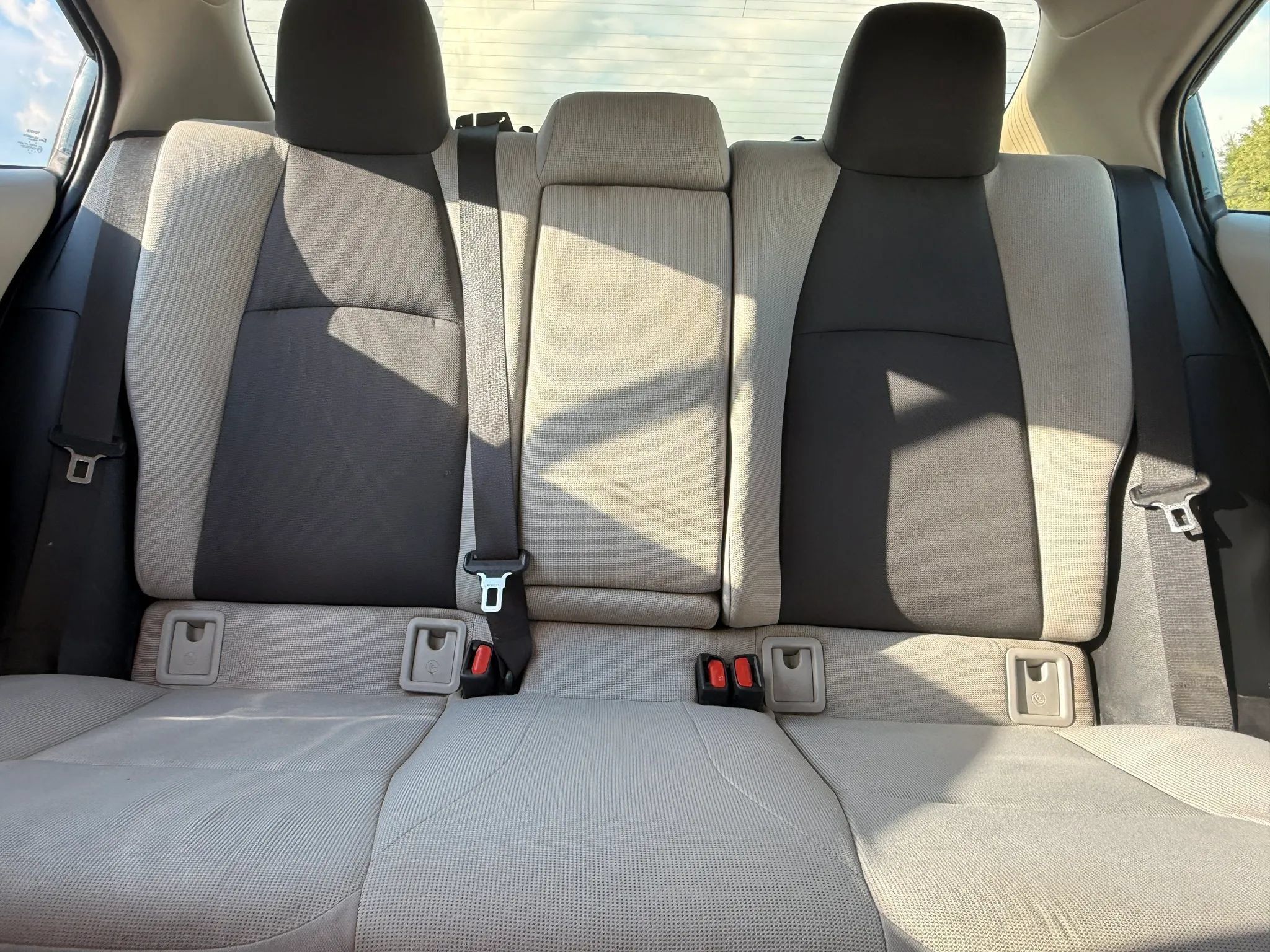 Used 2021 Toyota Corolla LE FWD image 22
