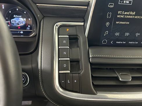 Used 2024 GMC Yukon SLT w/ SLT Premium Package AWD/4WD image 20