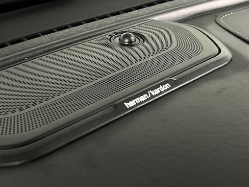 Used 2024 RAM 2500 Limited image 17