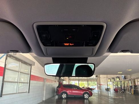 Used 2025 Toyota Grand Highlander FWD image 18