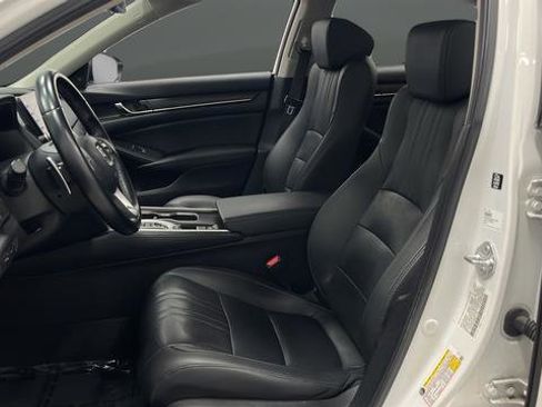 Used 2021 Honda Accord Touring image 9